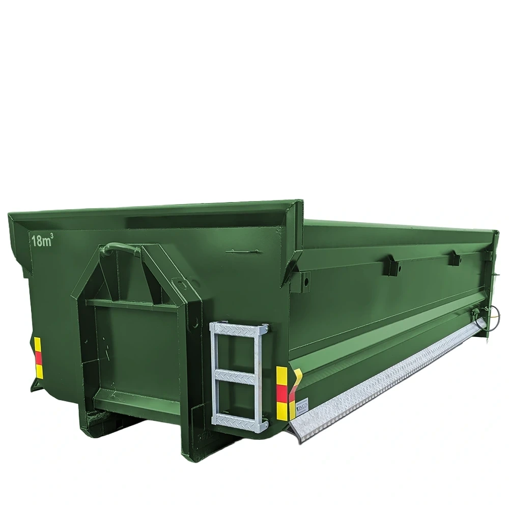 Grönt 18m³ schaktflak med sidosteg syns i bilden.
